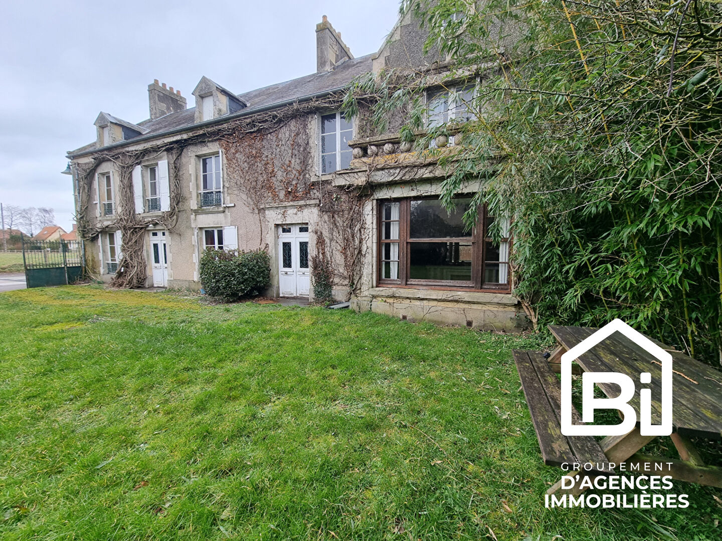 MAISON 277M² – 5 MINS BRETTEVILLE SUR L’AIZE