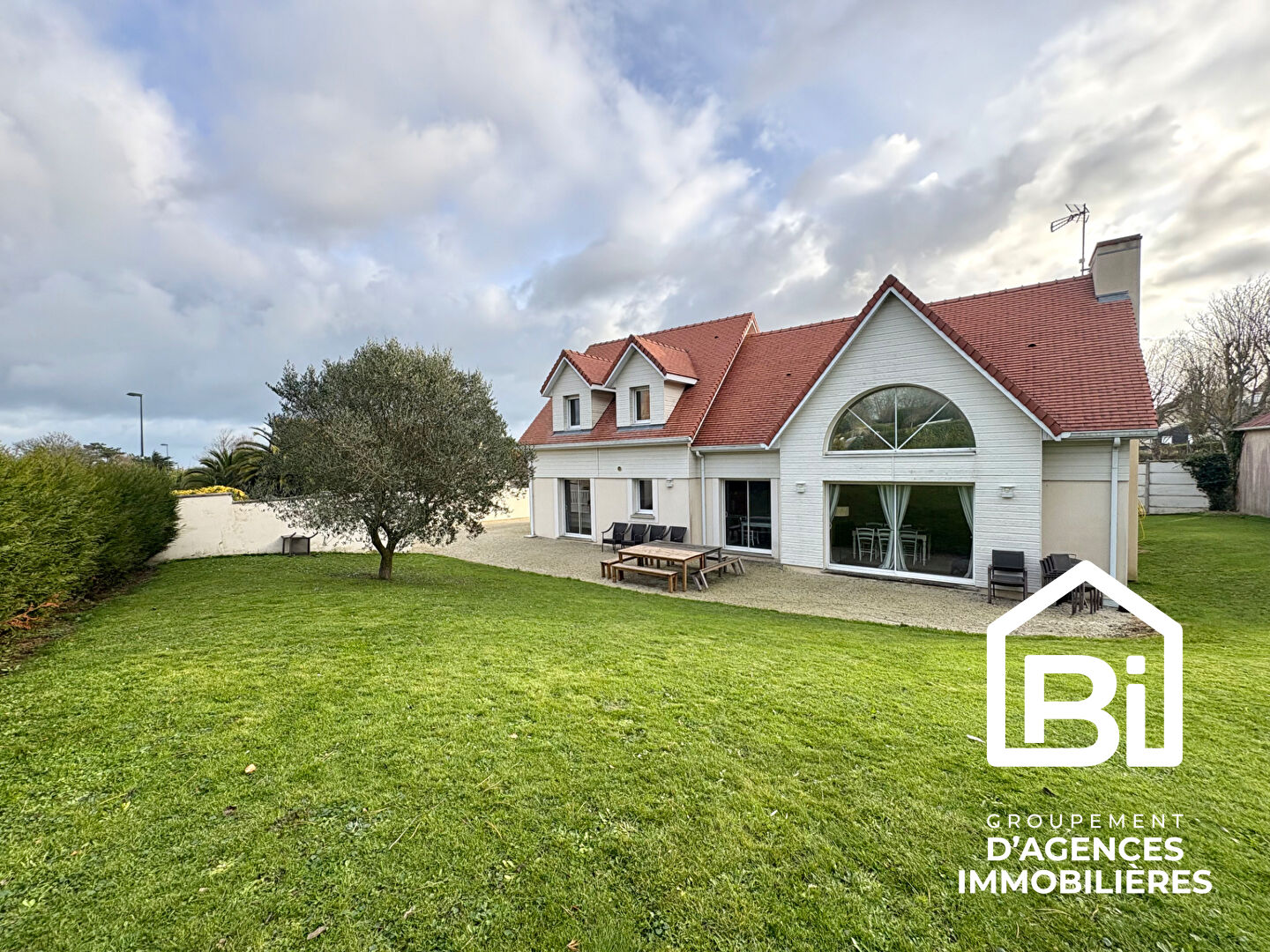 Villa Arromanches-Les-Bains – 261 m2