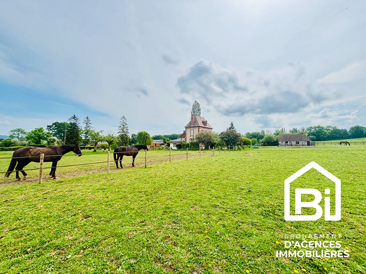 Maison de caractère du XVIIIe siècle 200 m²  sur 2 hectares Proche Caen