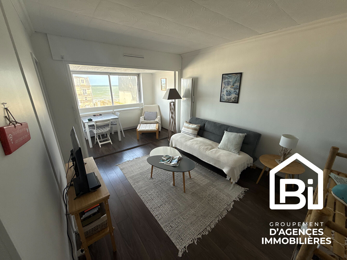 Vue mer & douceur de vivre à Bernières-sur-Mer ? T2 rénové à 200 m de la plage